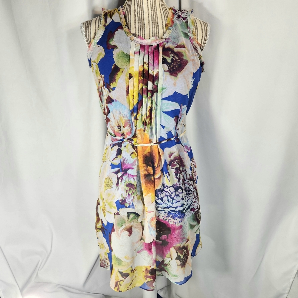 Simply Vera Multicolored Floral Print Dress Pleated Bodice Front & Back Sz Small